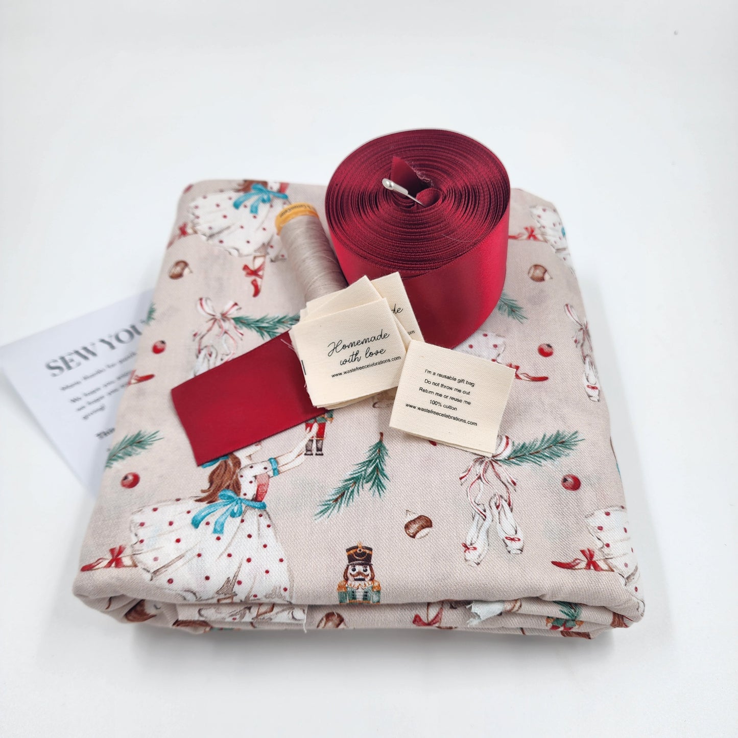 Nutcracker Clara Tanzt (SYO Reusable Gift Bag Set)